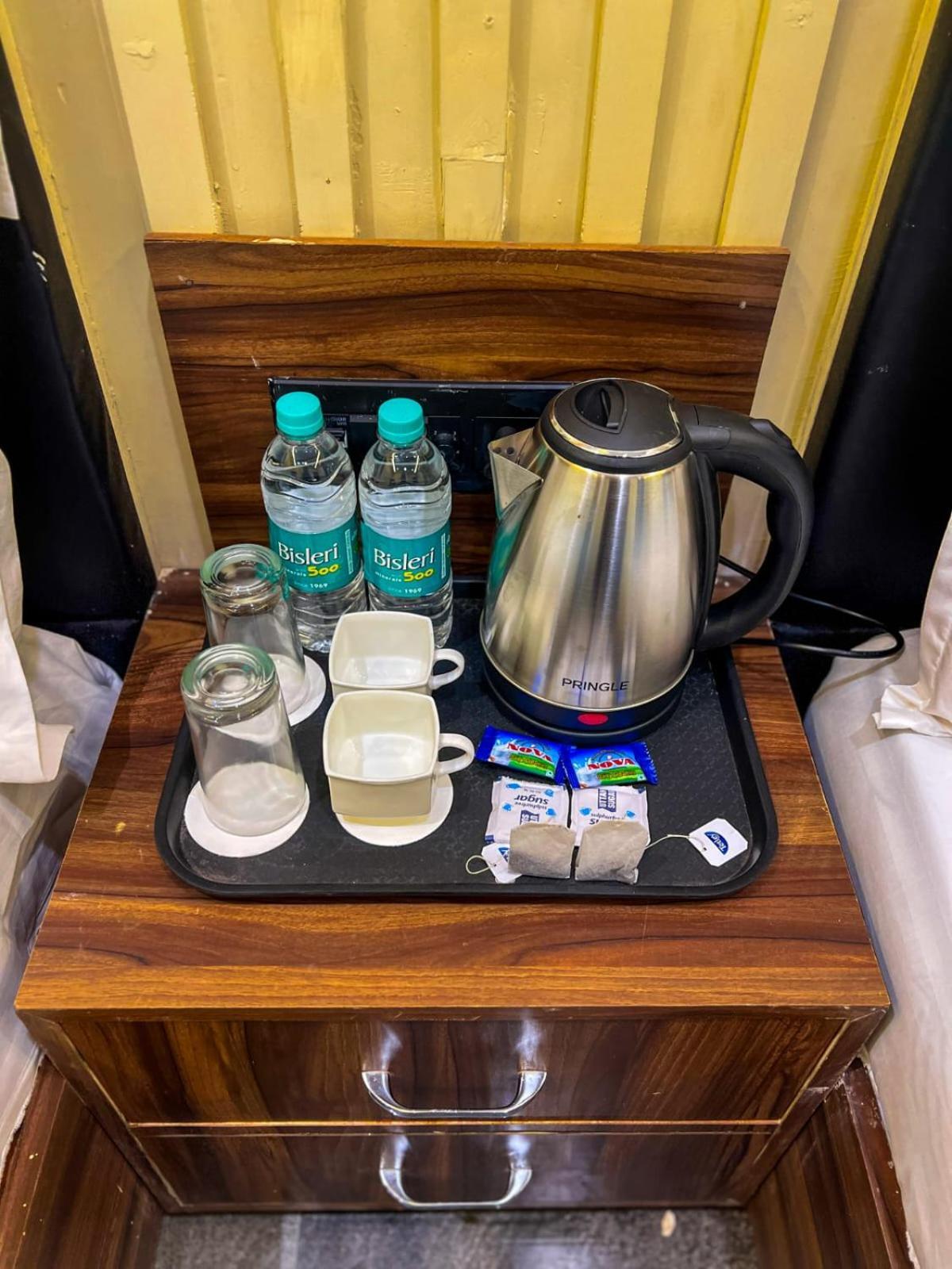 Gsm Hotel Vrindāvan Exteriör bild